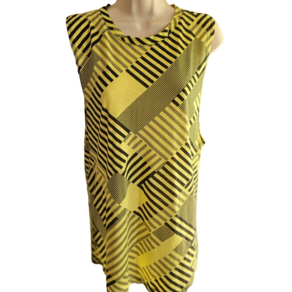 Fabletics Yellow and Black Geometric Sleeveless/Muscle Tank Size Small